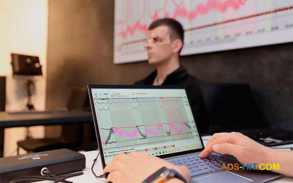 Команда українських поліграфологів - тести на детекторі брехні