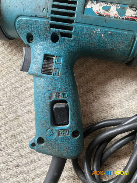 Ударный электрогайковерт Makita - надежный инструмент.