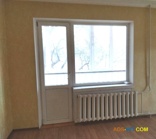 Продаж - вл. 2-кім. квартира (вул. Вербова) , двоповерх. гараж (Рум