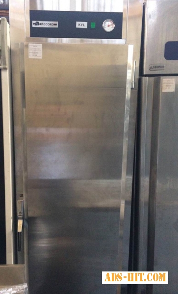 Шкаф холодильный б/у, в нержавеющем корпусе.