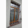Сварные металлические решетки на окна в Северодонецке Рубежном Лисичанске Кременной с установкой.
